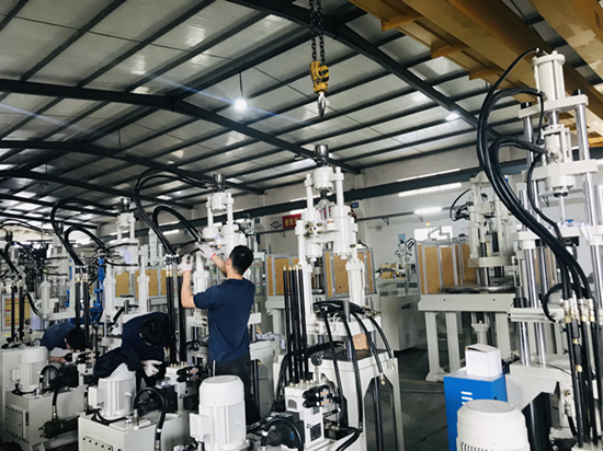 標(biāo)準(zhǔn)注塑機 標(biāo)準(zhǔn)注塑機