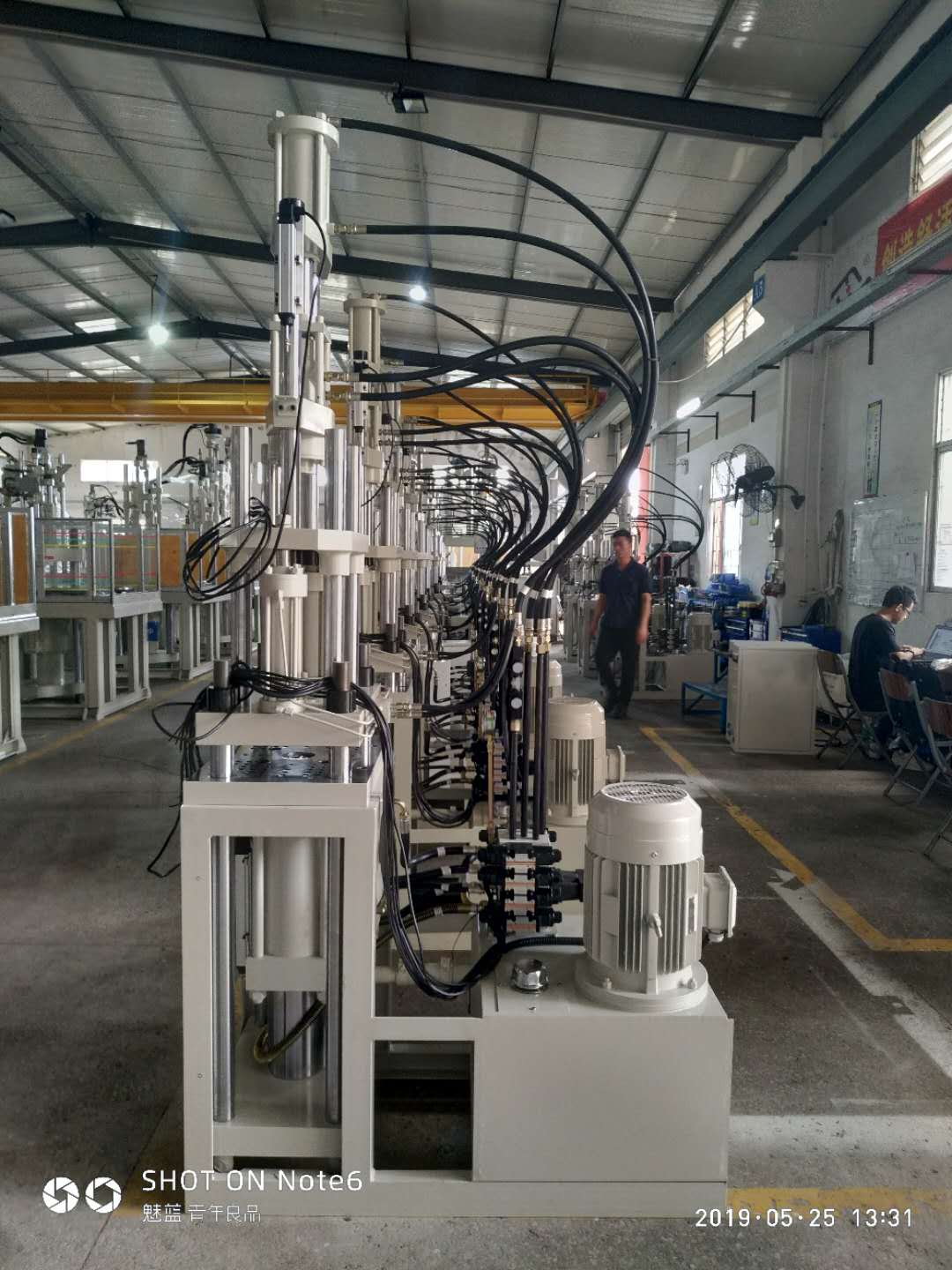 立式高速注塑機 立式高速注塑機